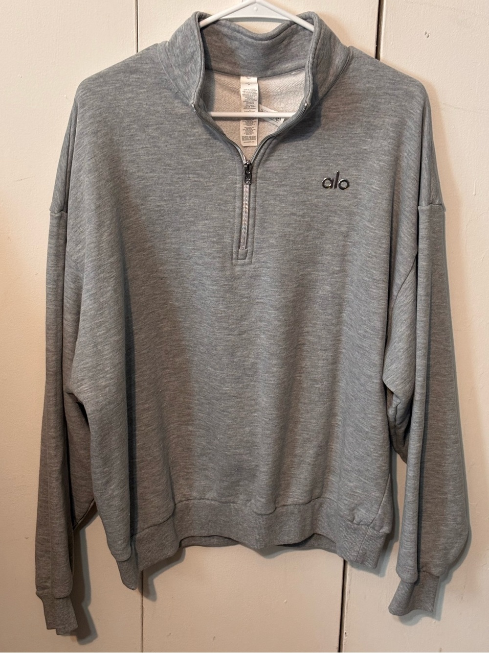 Alo Accolade Quarter Zip Pullover, Heather Grey Sweatshirt, Unisex Medium